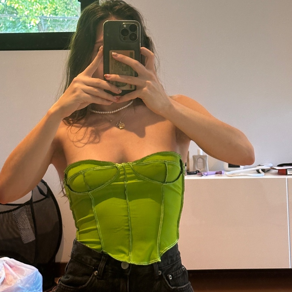 lime green top